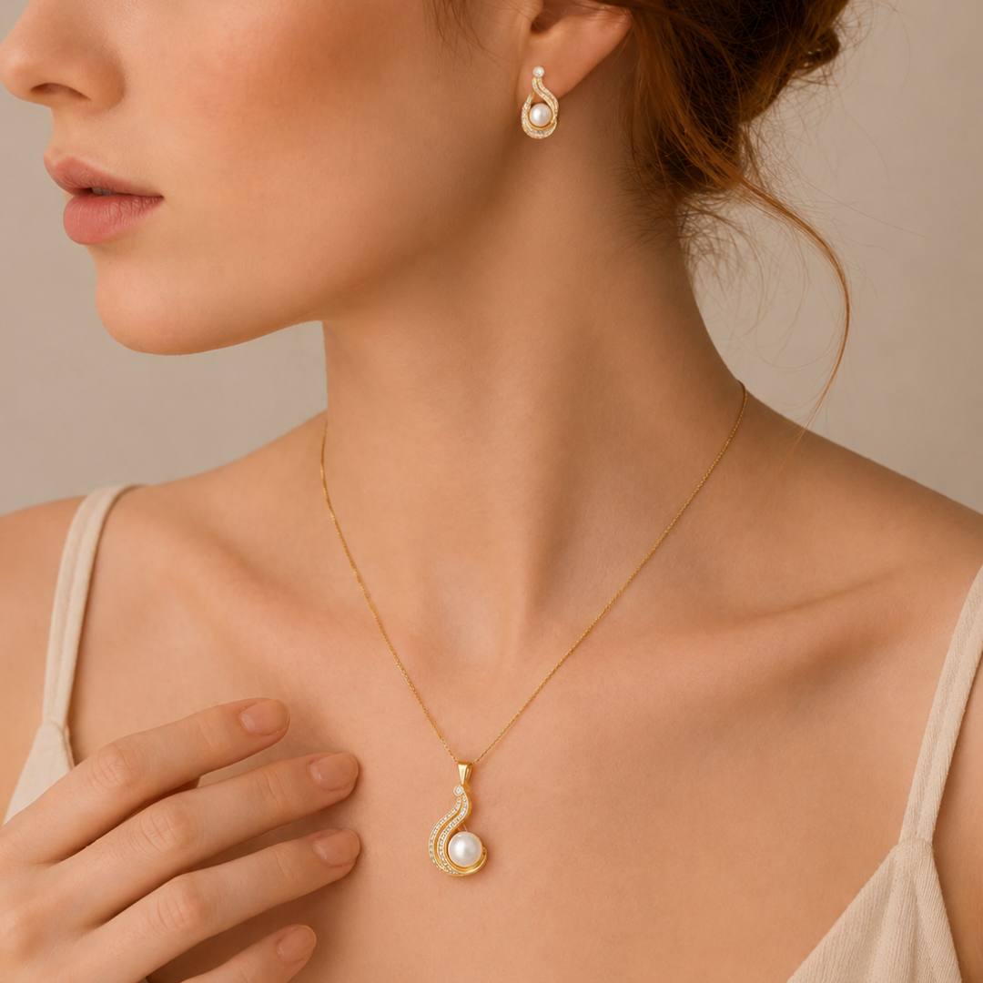 The Charmer Earrings And Pendant Set